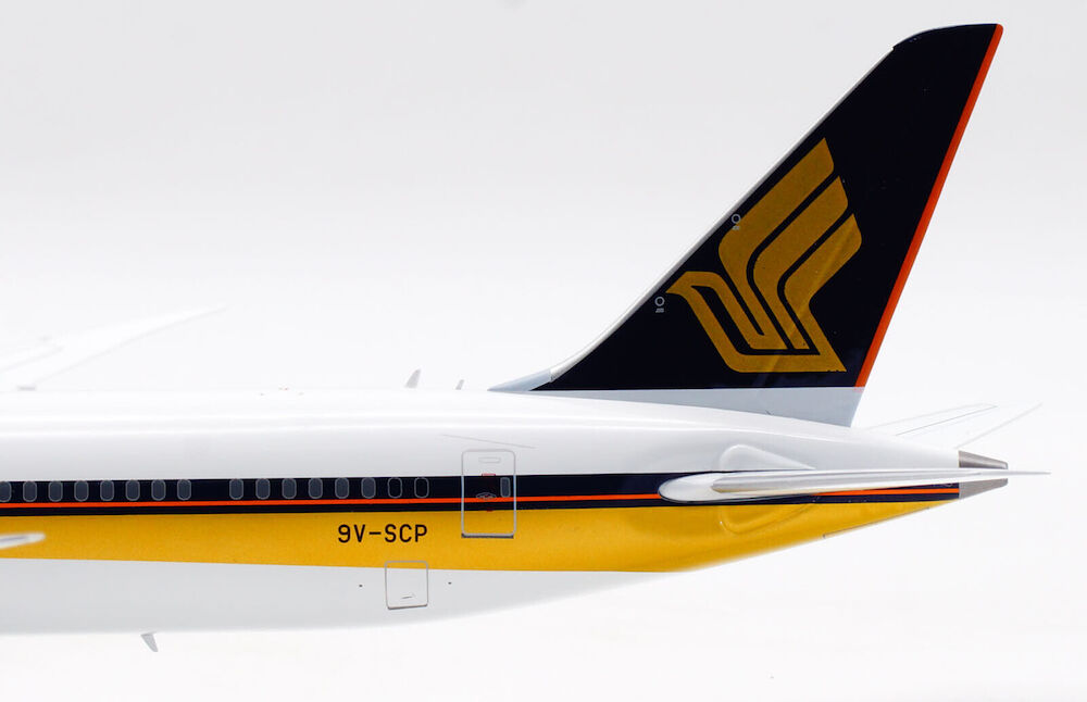 WB MODELS B787-10 SINGAPORE AIRLINES REG: 9V-SCP