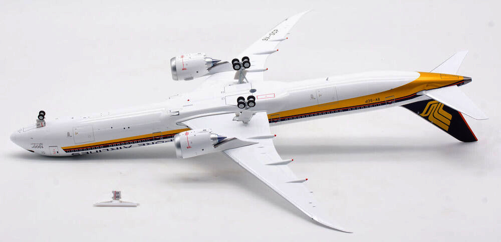 WB MODELS B787-10 SINGAPORE AIRLINES REG: 9V-SCP