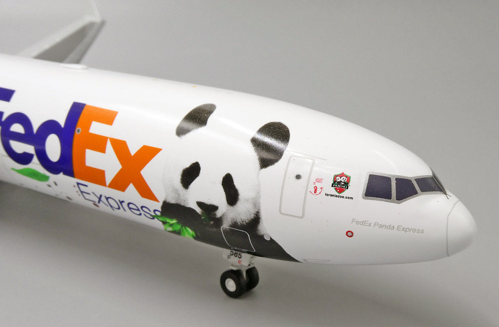 JC WINGS MD-11F FEDEX "PANDA EXPRESS NO.3" REG: N585FE
