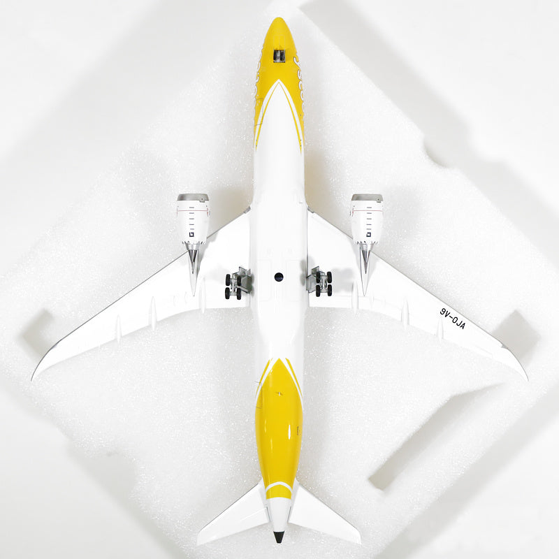JC WINGS B787-9 DREAMLINER SCOOT REG: 9V-OJA