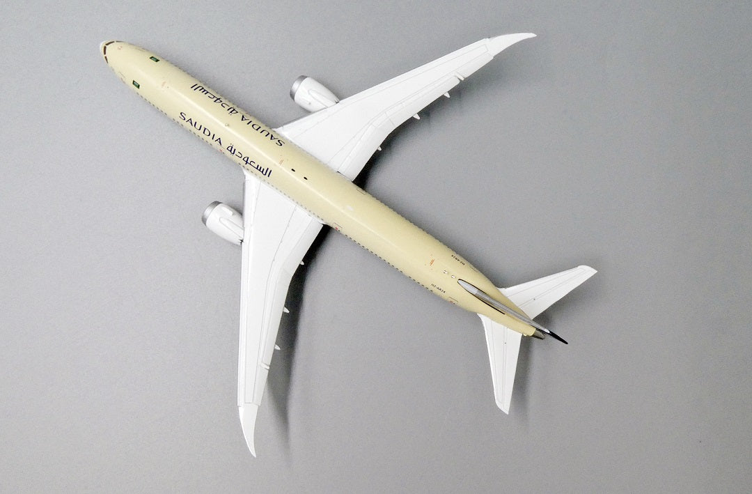 JC WINGS B787-10 DREAMLINER SAUDI ARABIAN AIRLINES (FLAPS DOWN) REG: HZ-AR24