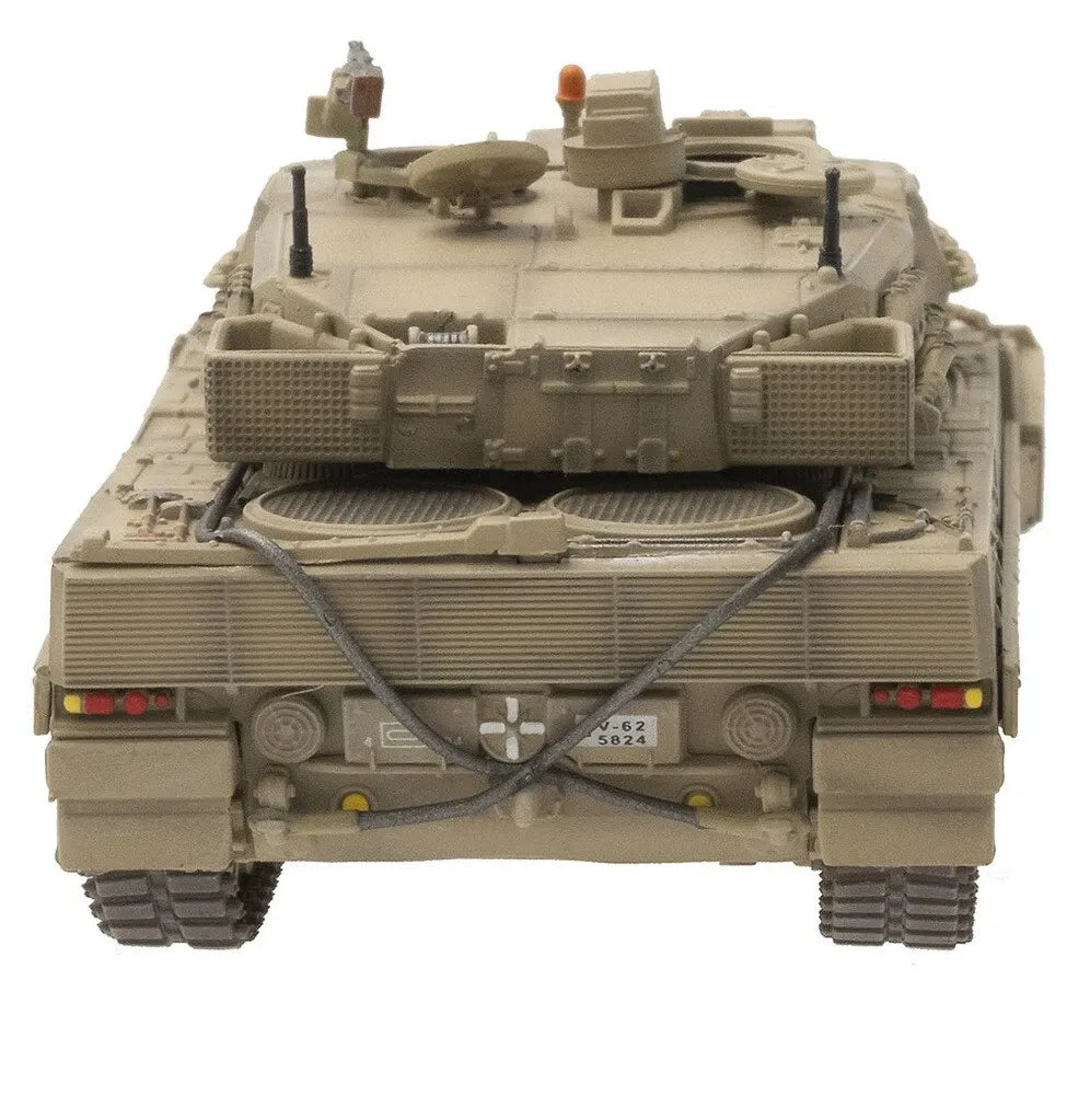 PANZERKAMPF LEOPARD 2 A5 DESERT CAMO MODEL TANK