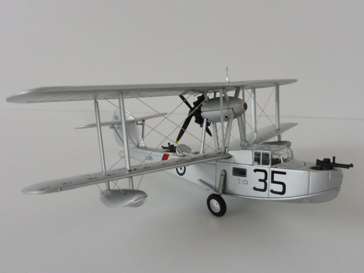OXFORD DIECAST SUPERMARINE WALRUS L2185 HMS SHEFFIELD