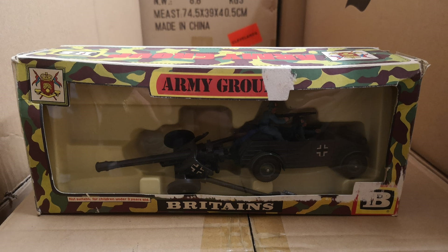 BRITAINS KUBELWAGEN & GERMAN FIELD GUN