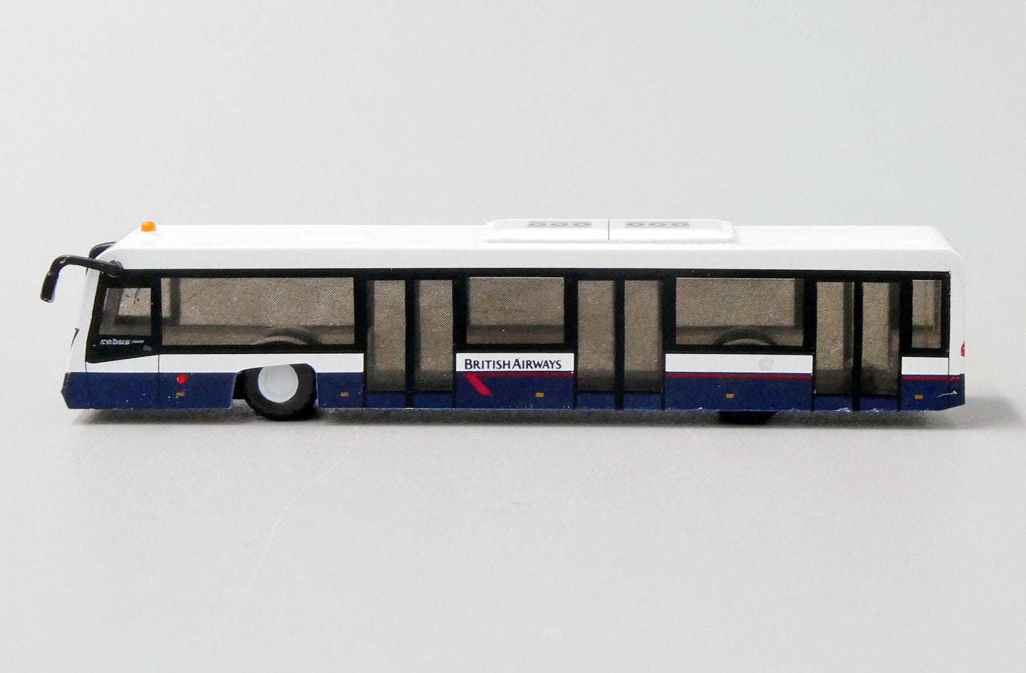 FANTASY WINGS AIRPORT BUS COLLECTION BRITISH AIRWAYS