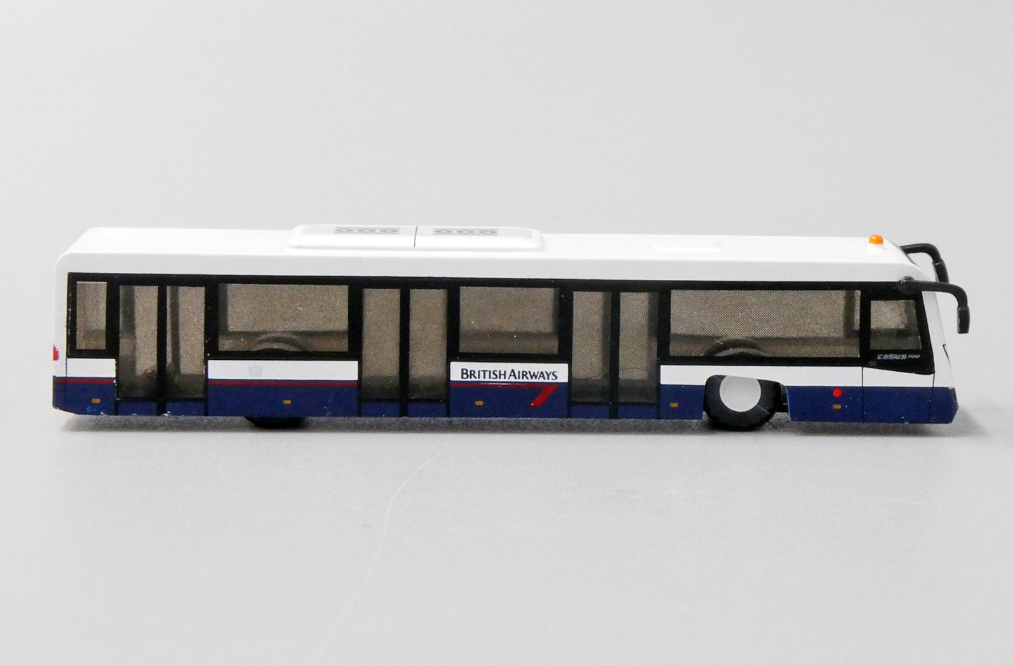 FANTASY WINGS AIRPORT BUS COLLECTION BRITISH AIRWAYS