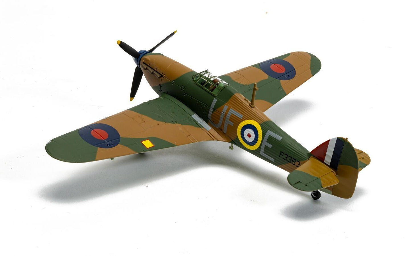CORGI HURRICANE MK.I RAF NO.601 P/O "BILLY" FISKE (BATTLE OF BRITAIN 85)
