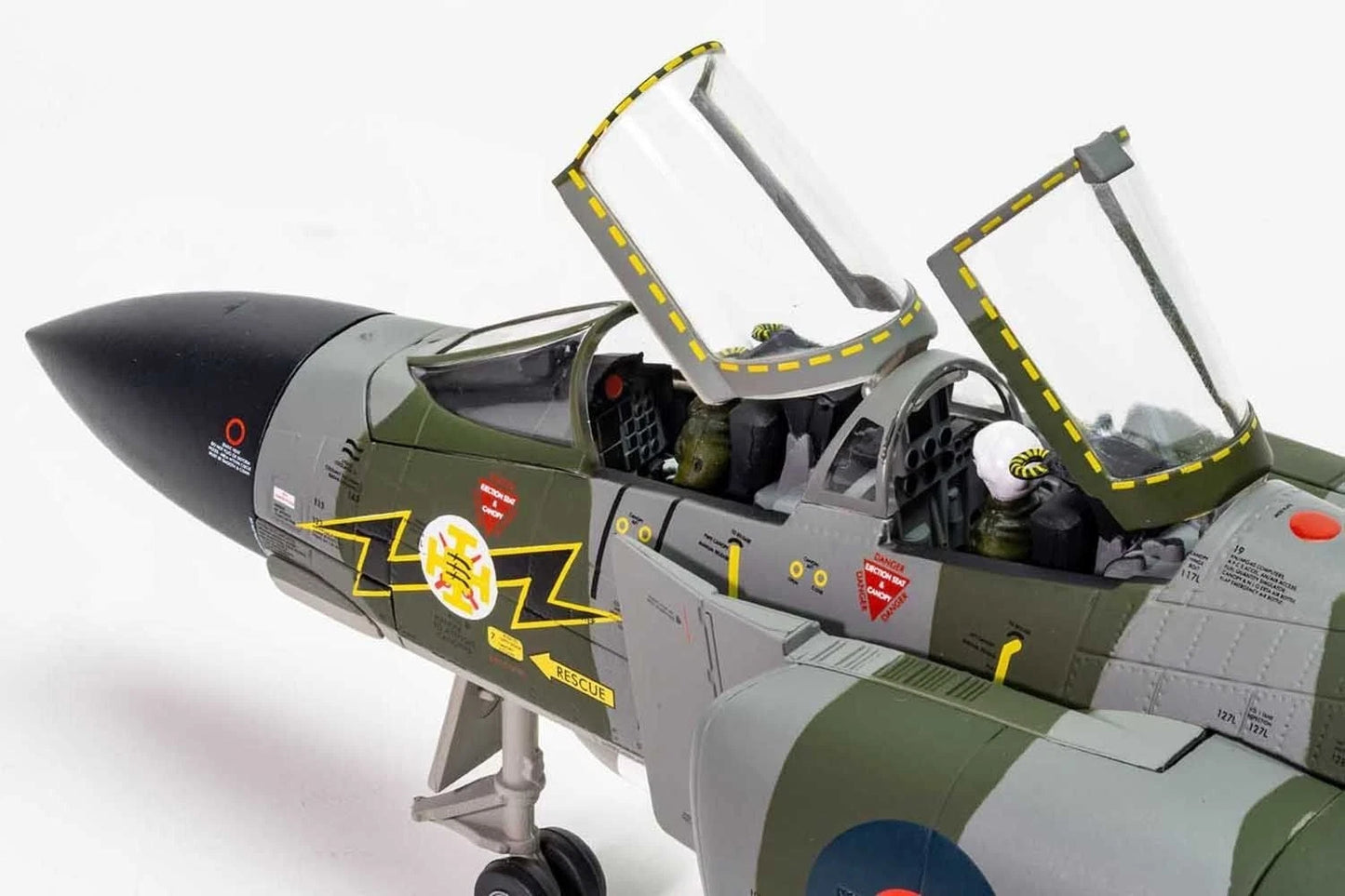 CORGI PHANTOM FG1 XV592/L RAF NO.111 SQN