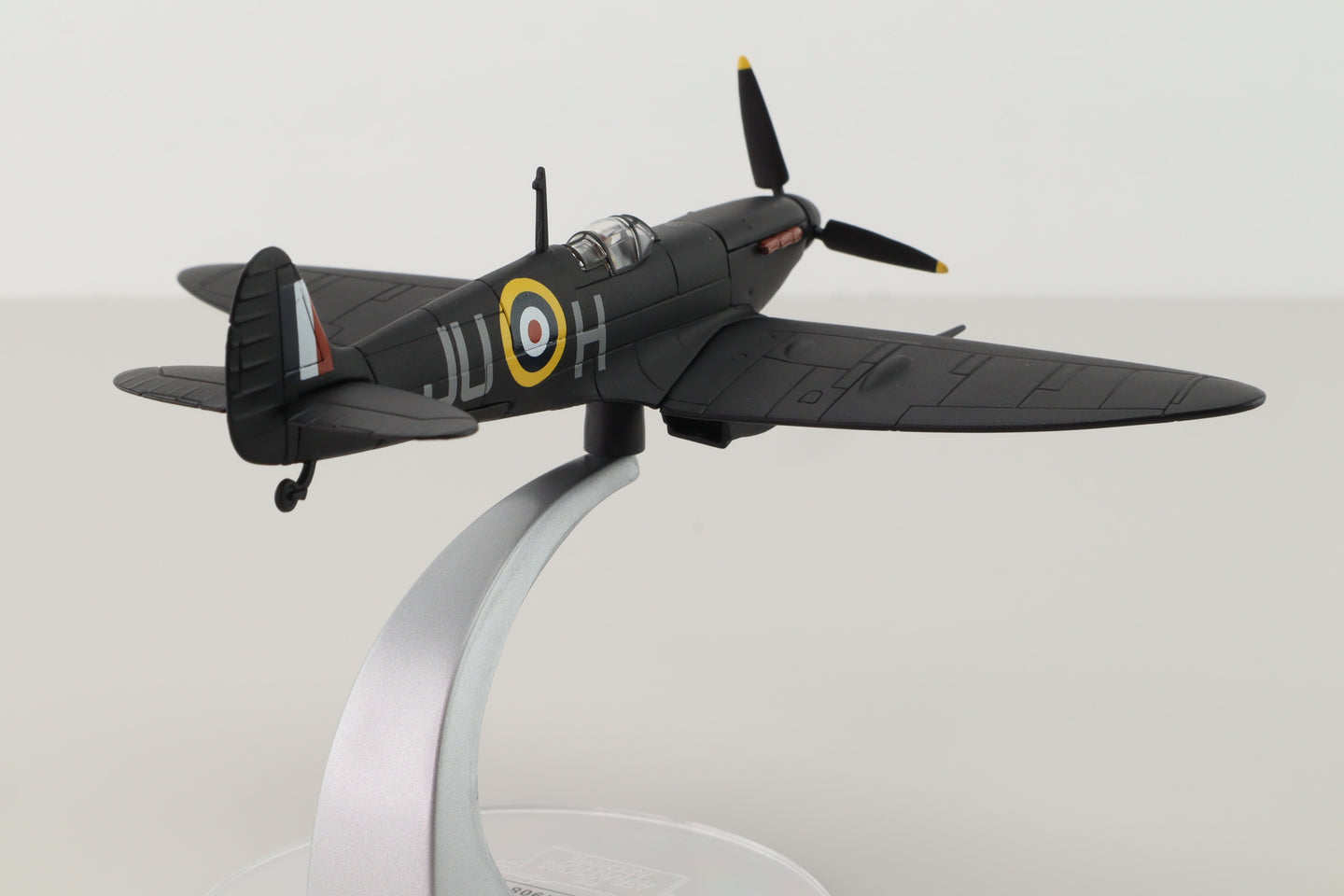 CORGI SPITFIRE MKV RAF No.111 SQN RAF DEBDEN