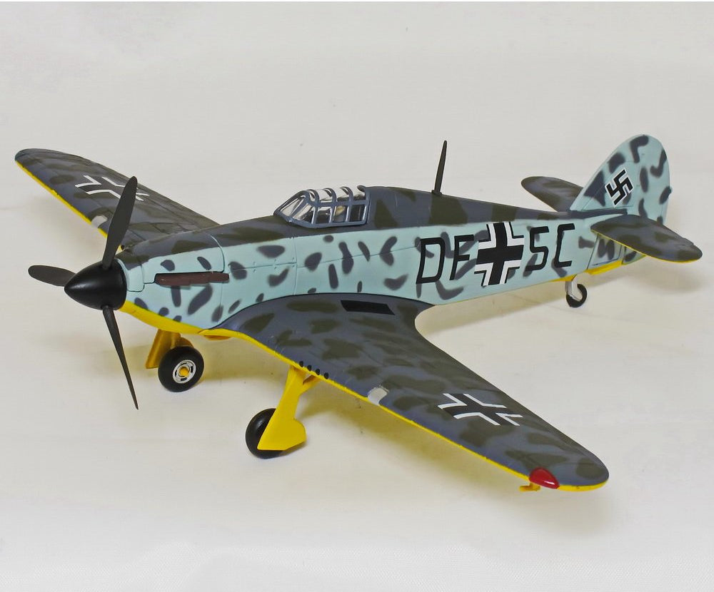CORGI HURRICANE MK.1A CAPTIVE EAGLE IV 'FLYING FOR THE FUHRER' LUFTWAFFE CODE DF+SC RECHLIN MAGDEBURG EVALUATION UNIT 1942