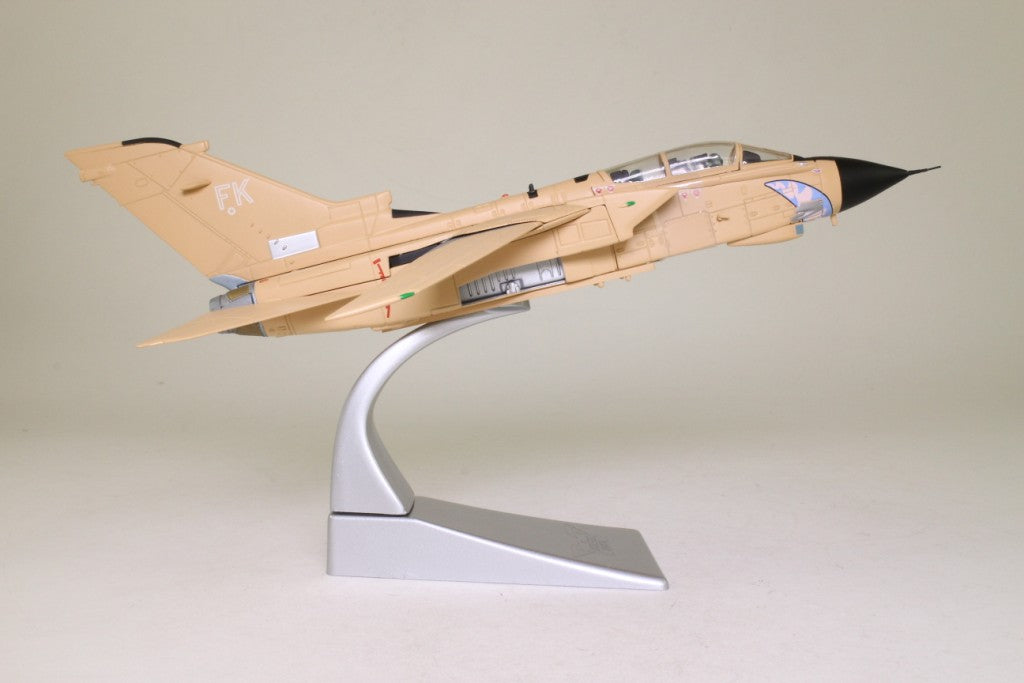 CORGI TORNADO GR.MK 1 RAF NO.16 SQUADRON ZA465 "FOXY KILLER" DUXFORD ENGLAND "OPERATION DESERT STORM" 1991