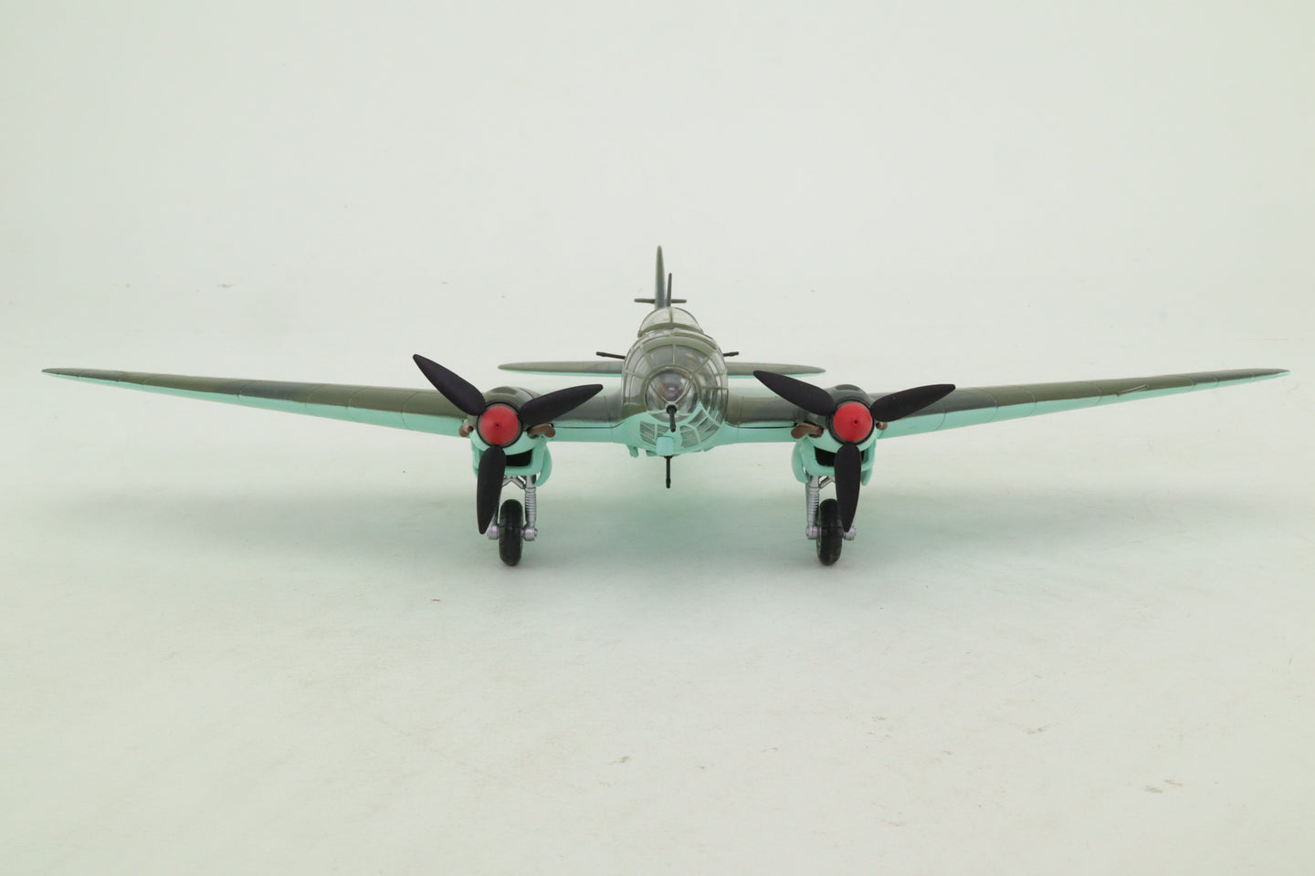 CORGI HE-111H-3 LUFTWAFFE II.KG 1 V4+AM "HINDENBERG" BATTLE OF BRITAIN MONTDIDIER FRANCE AUGUST 1940