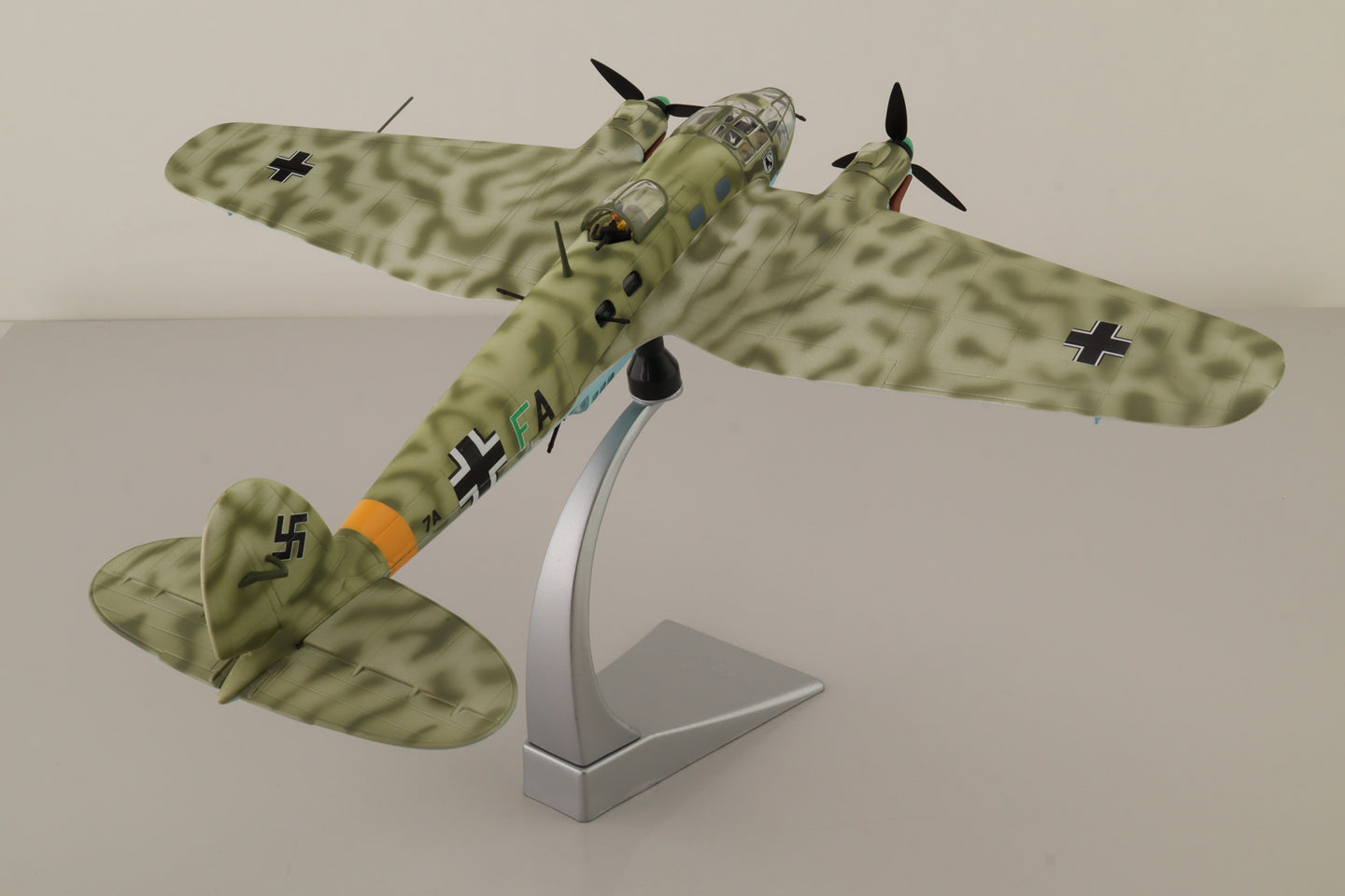 CORGI HE 111H-6 LUFTWAFFE GEFECHTSVERBAND KUHLMEY IMMOLA FINLAND 1944