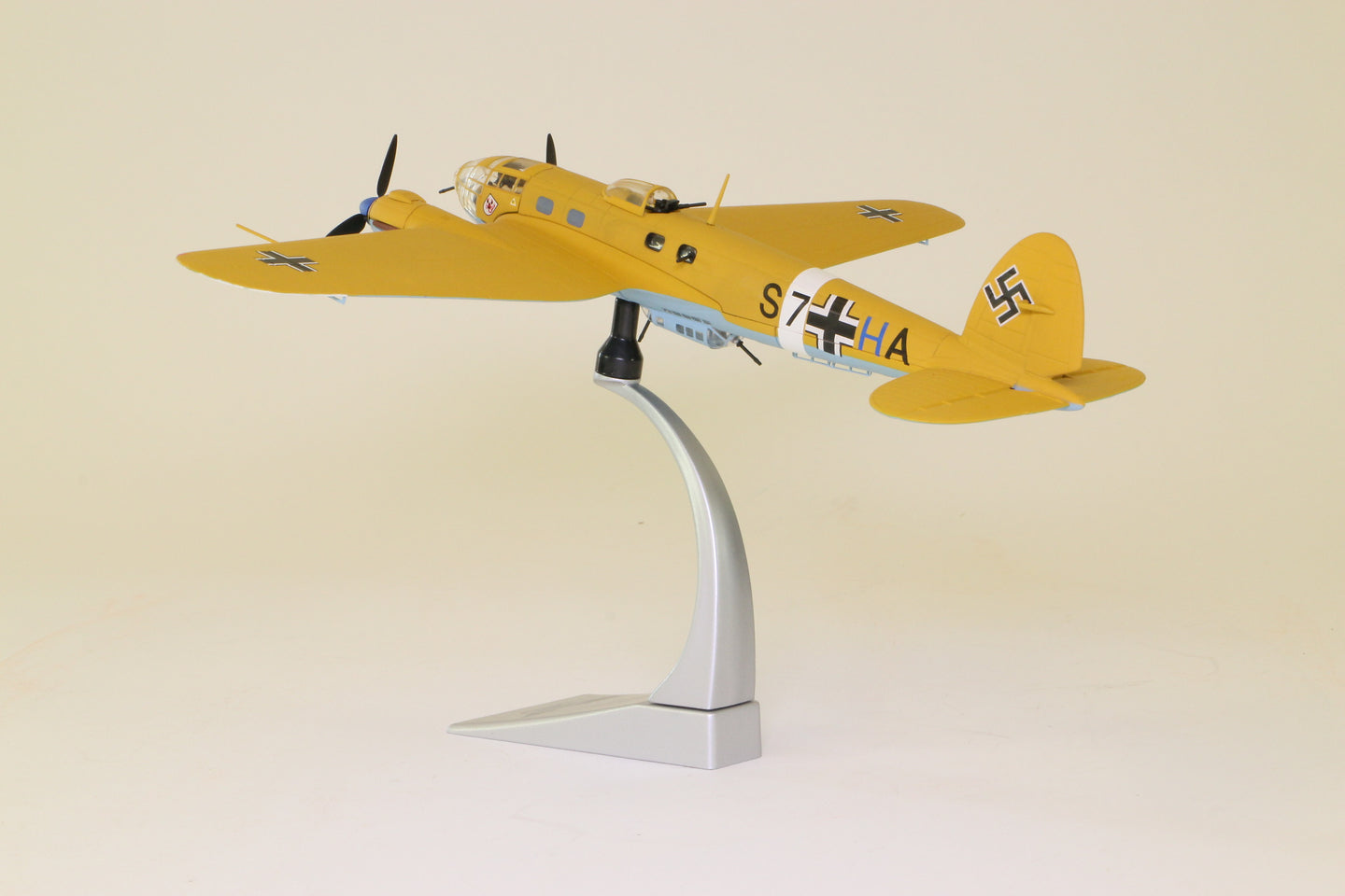 CORGI HE 111H-6 LIBYA 1941