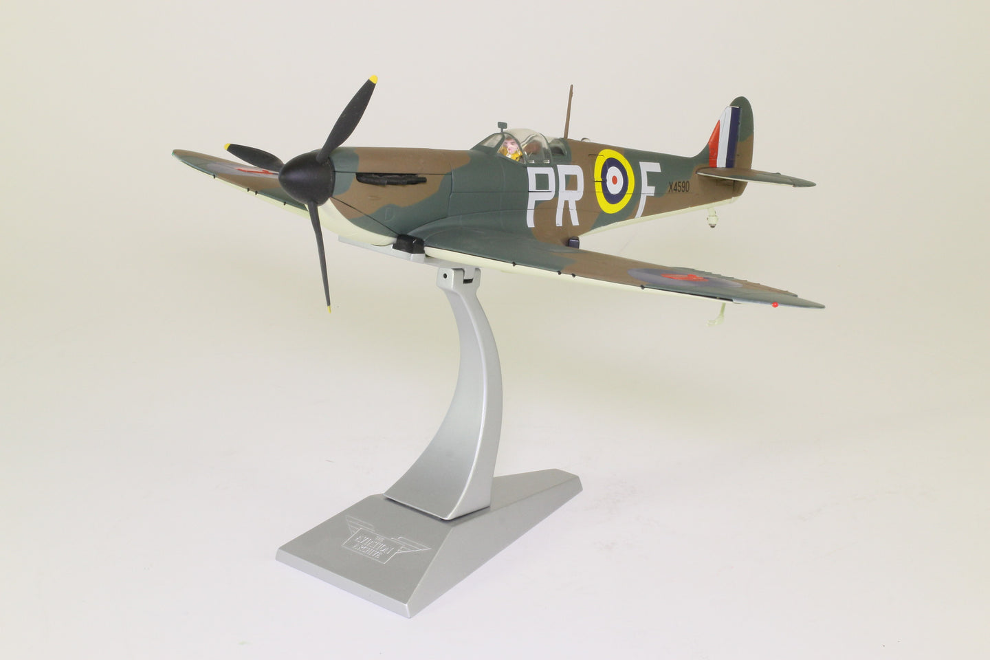 CORGI SPITFIRE MK.I RAF X4590/PR-F No.609 SQUADRON