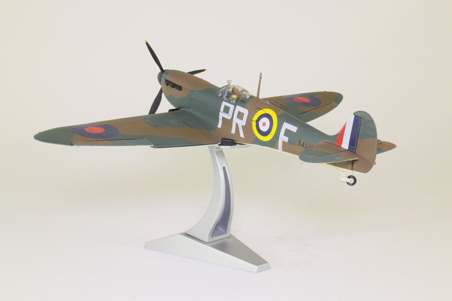 CORGI SPITFIRE MK.I RAF X4590/PR-F No.609 SQUADRON