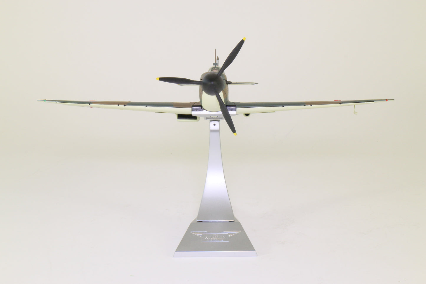 CORGI SPITFIRE MK.I RAF X4590/PR-F No.609 SQUADRON