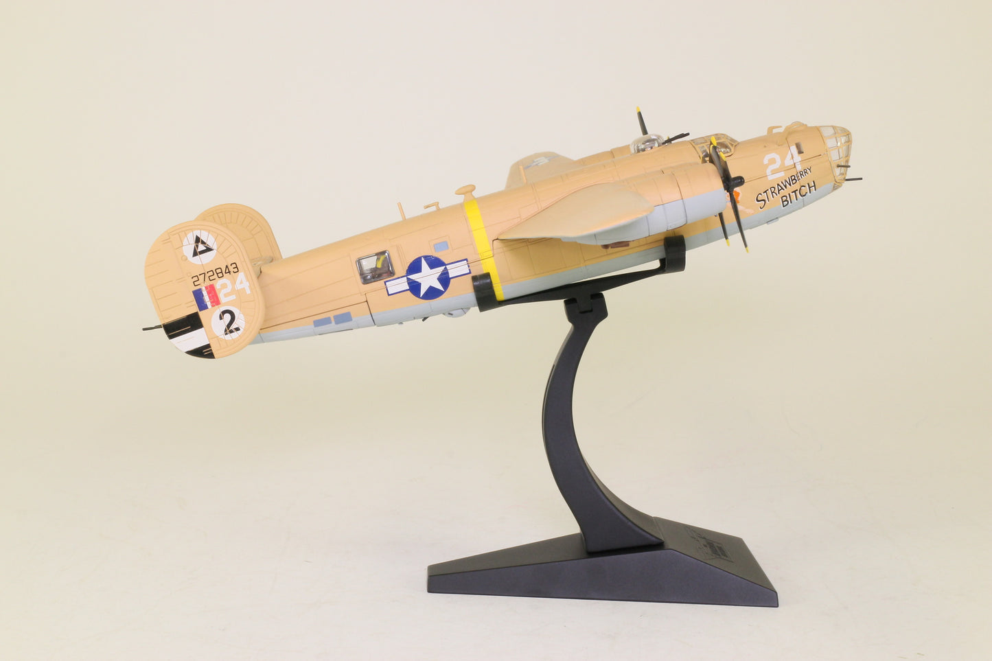 CORGI B-24D LIBERATOR USAAF "STRAWBERRY BITCH" PLOESTI RAID 1943