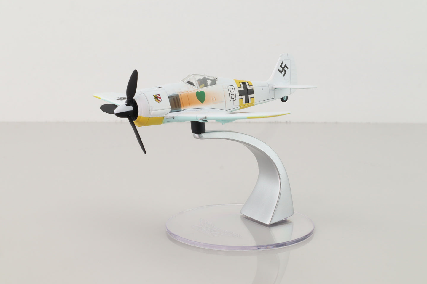 CORGI FW190A "WHITE 8" 1./JG 54 WALTER NOWOTNY