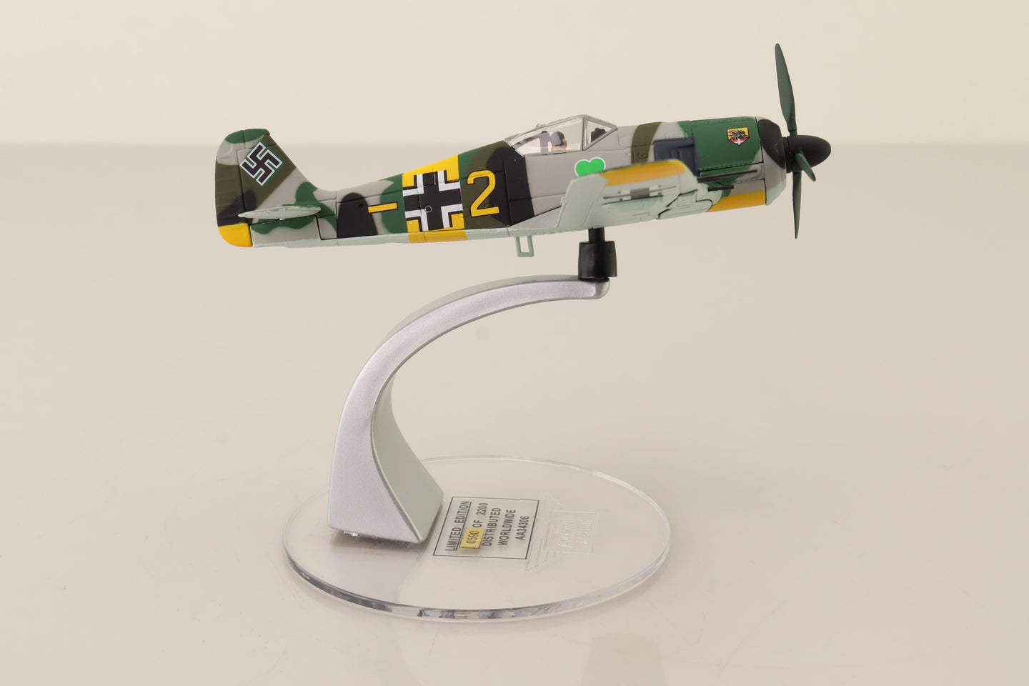 CORGI FW-190A-4 LUFTWAFFE "YELLOW 2" OBERFELDWEBEL HEINRICH STERR, MARCH 1943