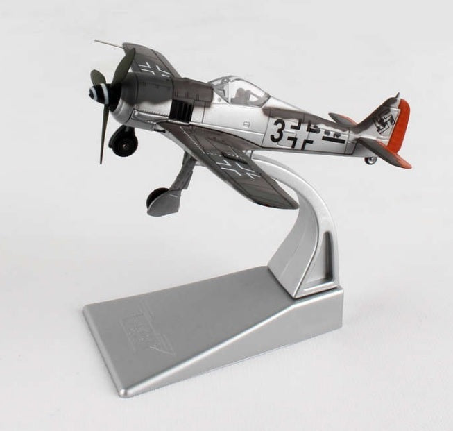 CORGI FW 190F-8 LUFTWAFFE BLACK 3 FELDWEBEL EUGEN LORCHER II./SG 2 STAFFEL AUFTHAUSEN FIANCEE RESCUE FLIGHT 8TH MAY 1945