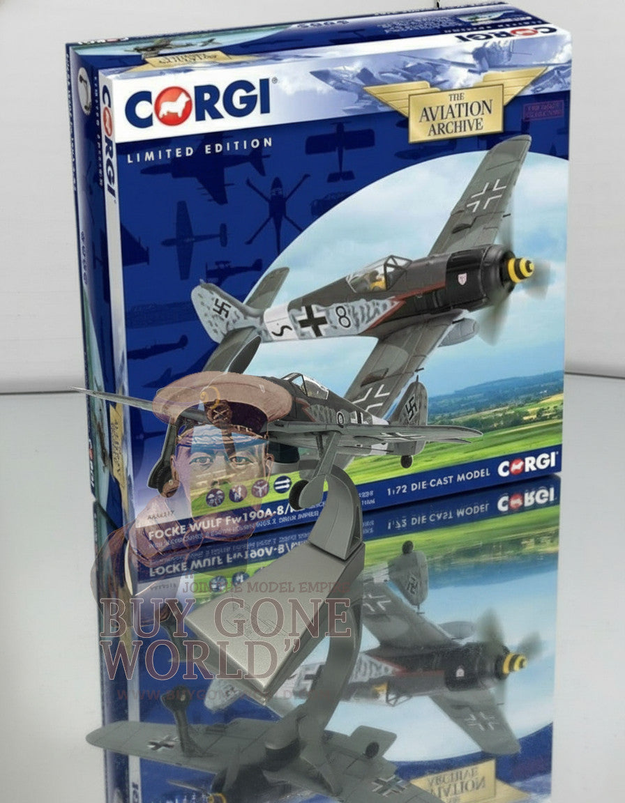 CORGI FW190A-8/R2 'BLACK 8' IV/JG.3 DREUX AIRFIELD, 1944