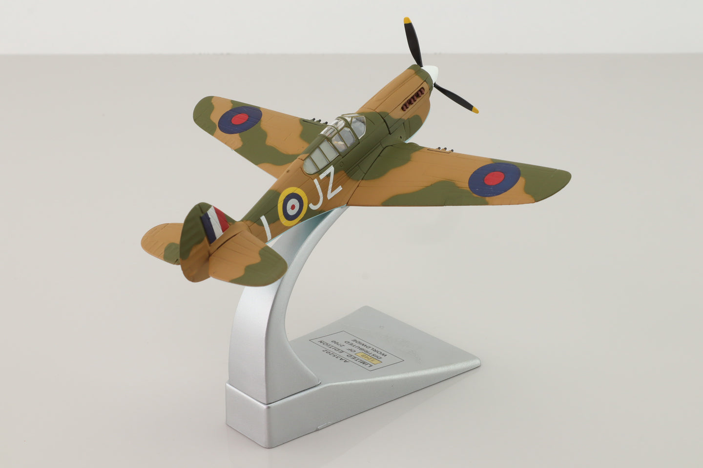CORGI CURTISS P-40E WARHAWK RNZAF JOHNNIE GIBSON NEW ZEALAND 1942