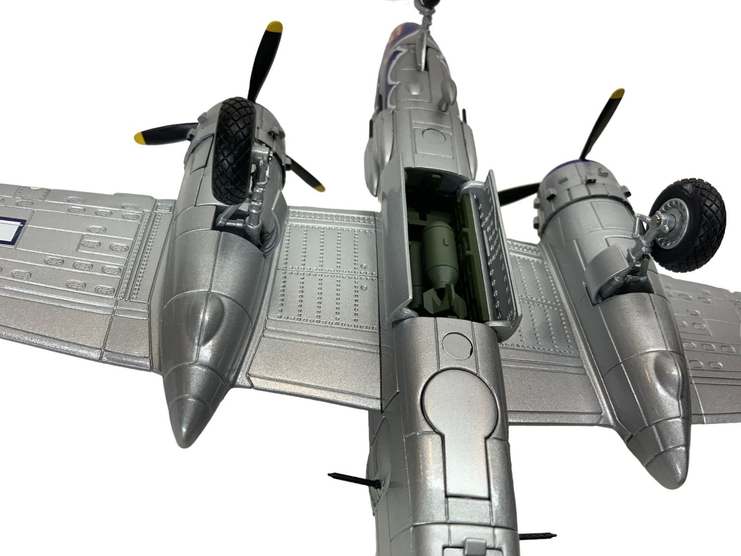 CORGI B-25J MITCHELL USAAF 345TH BG 499TH BS 44-29600 "BATS OUTA' HELL" NEW GUINEA 1945