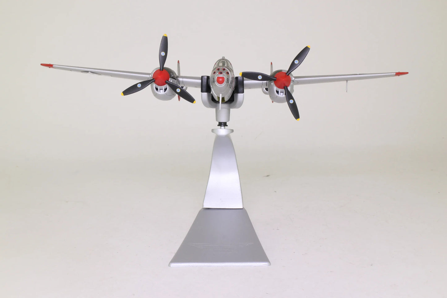 CORGI P-38J LIGHTNING USAAF 49TH FG 9TH FS 42-103993 "MARGE" RICHARD BONG NEW GUINEA 1942