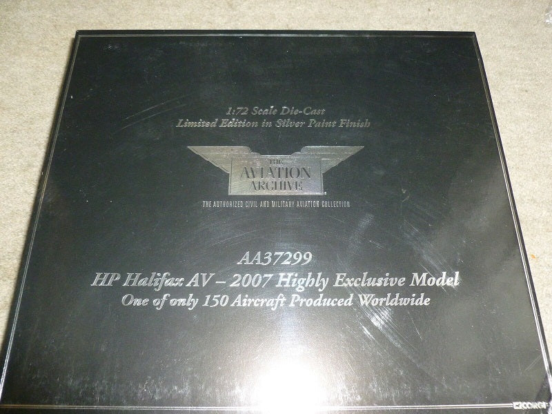 CORGI HP HALIFAX AV-2007 SILVER EDITION (LTD 150 PIECES)