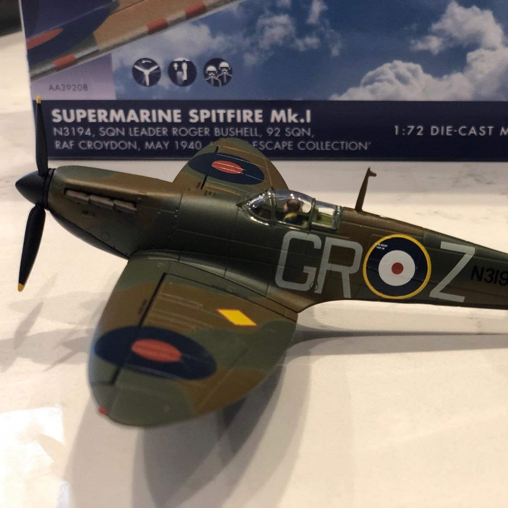CORGI SPITFIRE MK.I RAF N3194 SQN LEADER ROGER BUSHELL 92 SQN RAF CROYDON MAY 1940