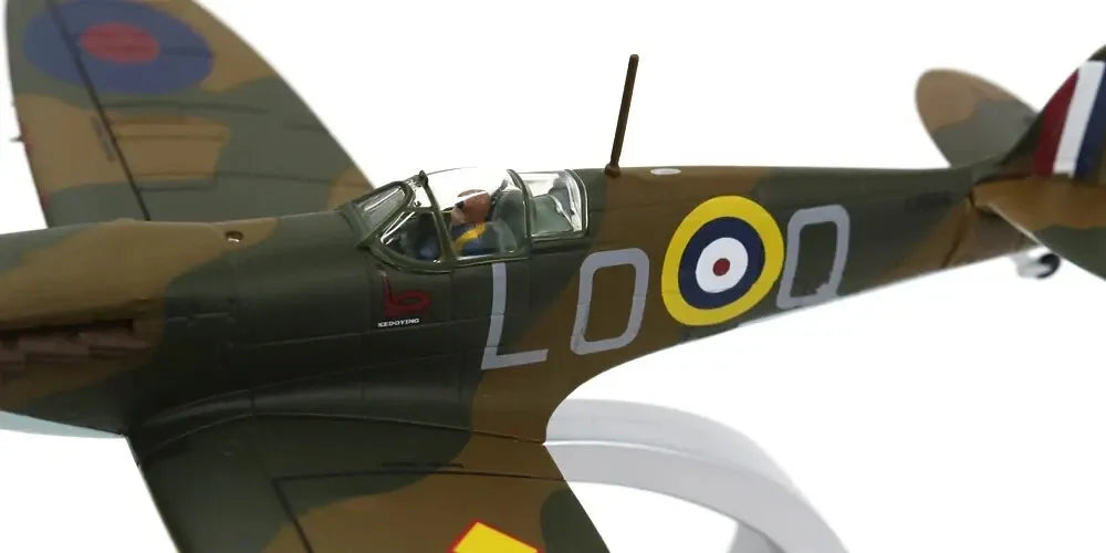 CORGI SPITFIRE MK I RAF NO.602 SQN L1004 "ALEXANDER JOHNSTONE / BATTLE OF BRITAIN" 1940
