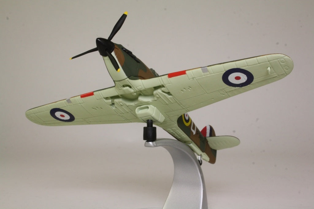 CORGI HURRICANE MK.I RAF No.85 SQUADRON PETER TOWNSEND SEPTEMBER 1940