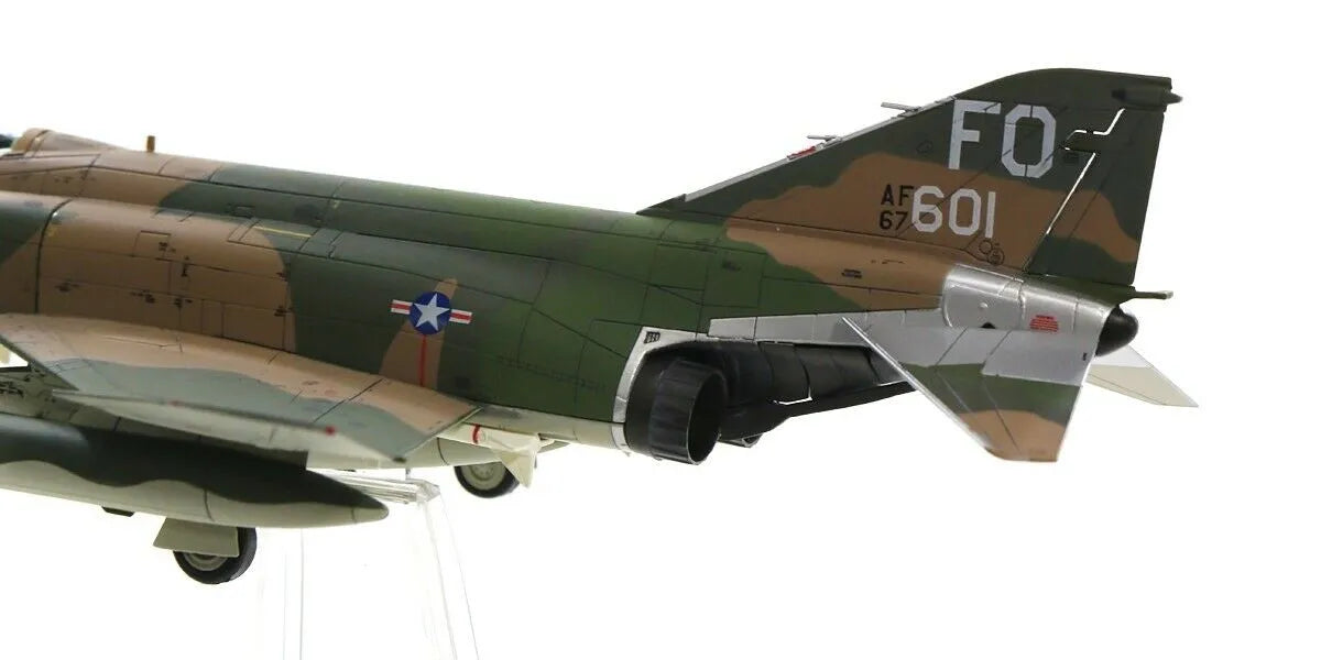 AIR COMMANDER F-4D PHANTOM II USAF 66-7601