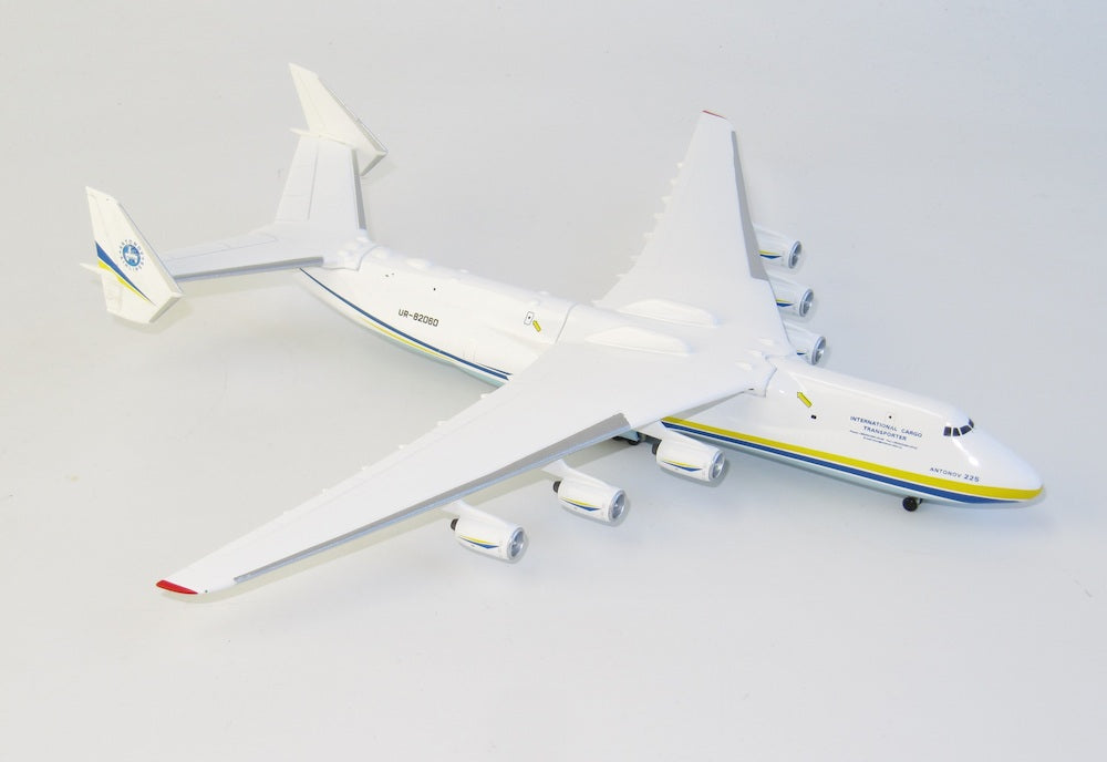 AIR FORCE ONE ANTONOV AN225 MRIYA ANTONOV AIRLINES REG: UR-82060
