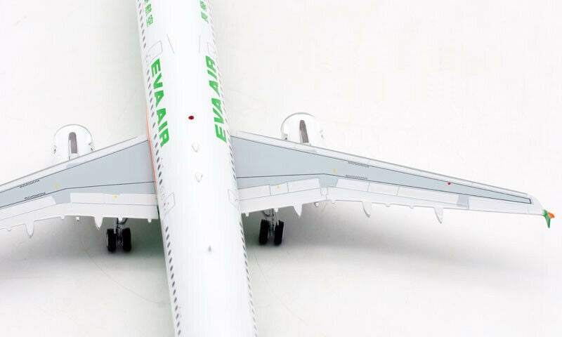 AVIATION 200 A321-211 EVA AIR REG: B-16201