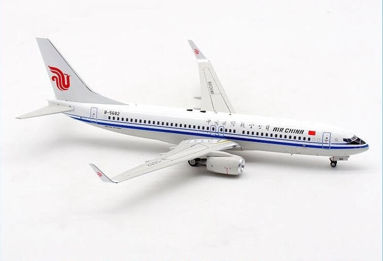 AVIATION 200 B737-800 AIR CHINA REG: B-5682