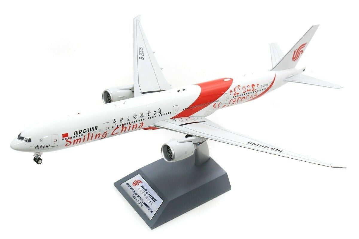 AVIATION 200 B777-300ER AIR CHINA SMILING CHINA REG: B-2035