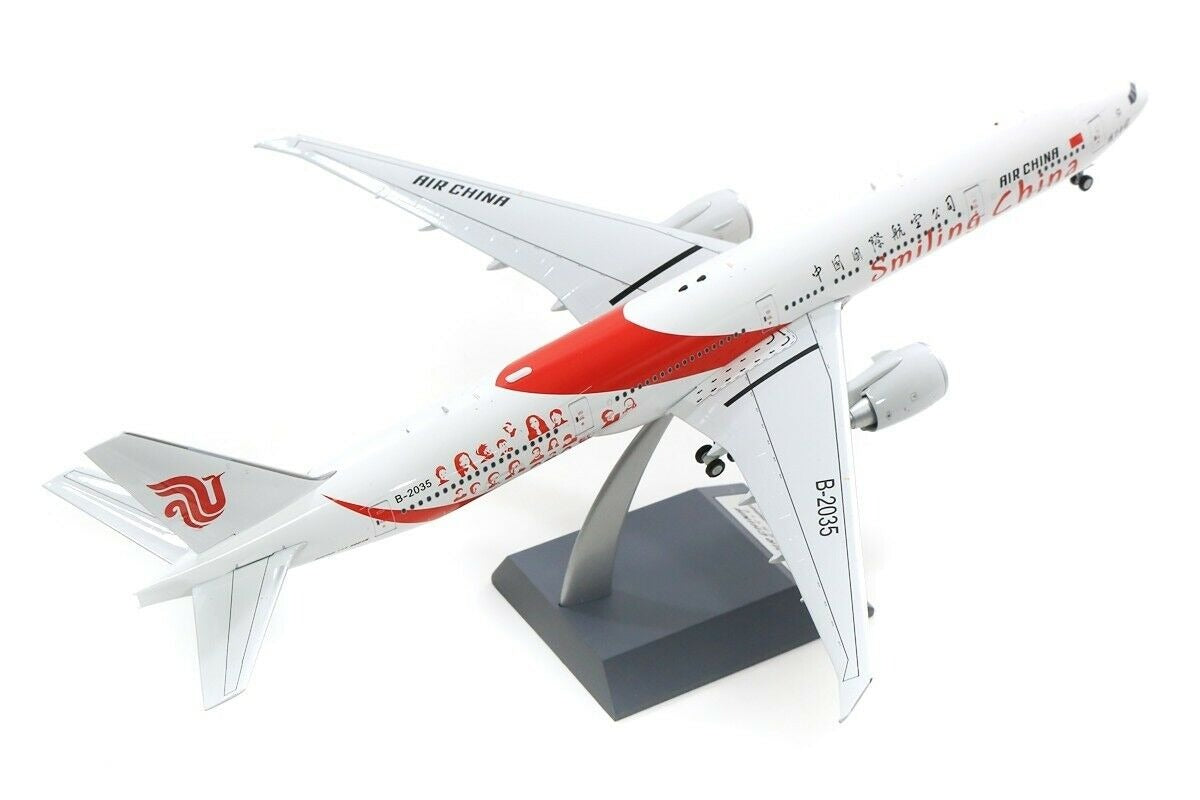 AVIATION 200 B777-300ER AIR CHINA SMILING CHINA REG: B-2035