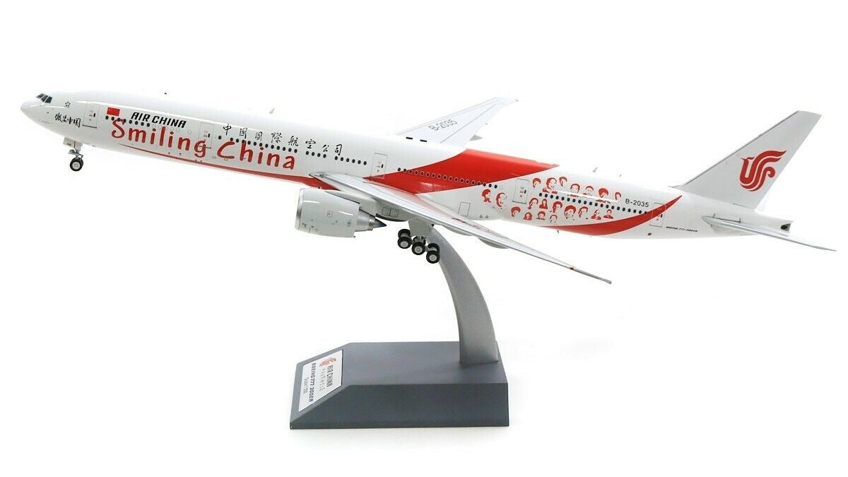 AVIATION 200 B777-300ER AIR CHINA SMILING CHINA REG: B-2035