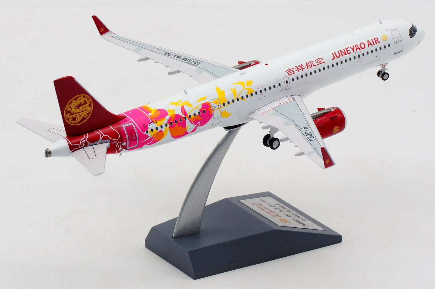 AVIATION 200 A321NEO JUNEYAO AIRLINE REG: B-30EQ