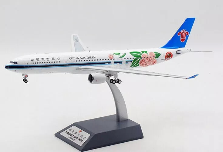 AVIATION 200 A330-300 CHINA SOUTHERN AIRLINES "GUANGDONG LYCHEE" REG: B-8870