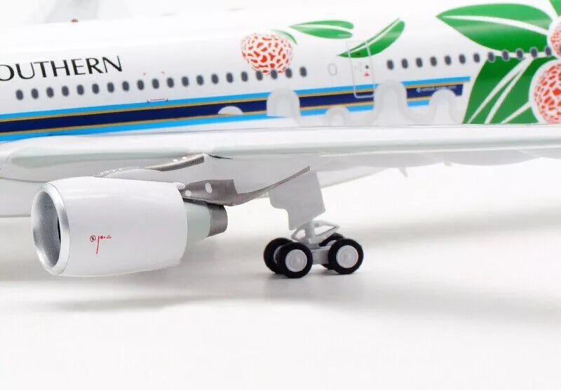 AVIATION 200 A330-300 CHINA SOUTHERN AIRLINES "GUANGDONG LYCHEE" REG: B-8870