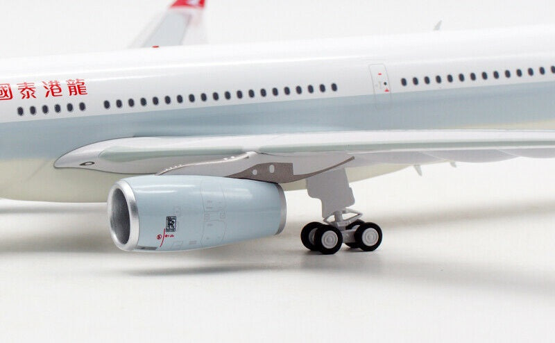 AVIATION 200 CATHAY DRAGON AIRBUS A330-343 REG: B-LBF