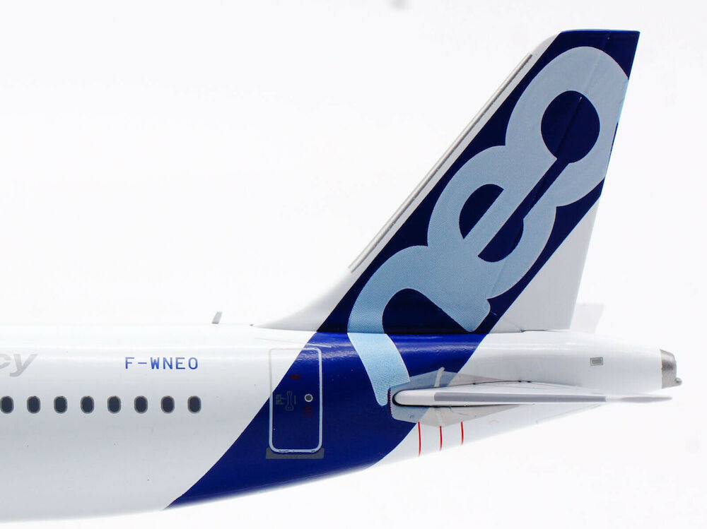 AVIATION 200 AIRBUS HOUSE COLOUR A320-200NEO REG: F-WNEO