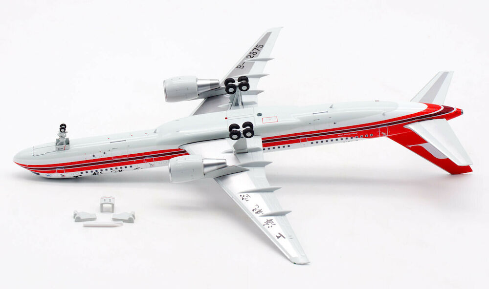 AVIATION 200 B757 SHANGHAI AIRLINES REG: B-2875