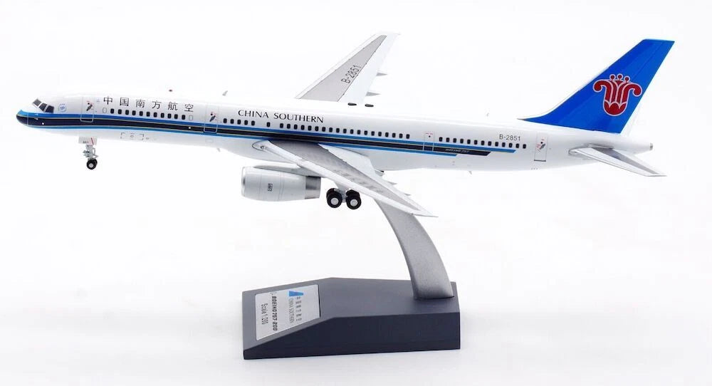 AVIATION 200 B757-28S CHINA SOUTHERN AIRLINES REG: B-2851