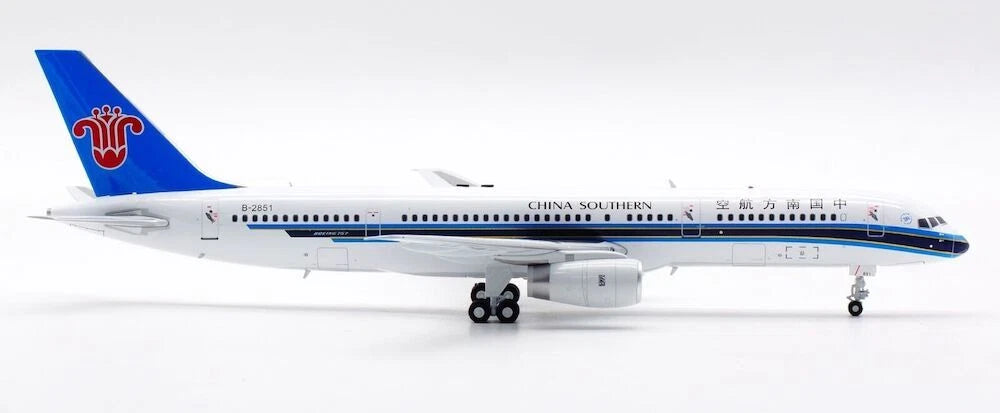 AVIATION 200 B757-28S CHINA SOUTHERN AIRLINES REG: B-2851