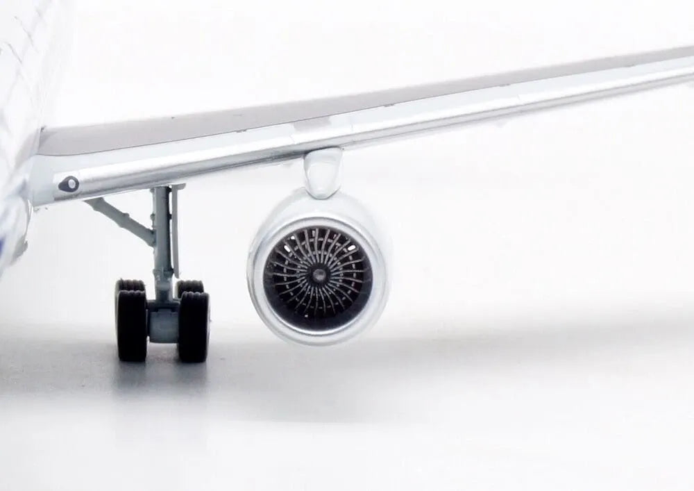 AVIATION 200 B757-21B CAAC REG: B-2801