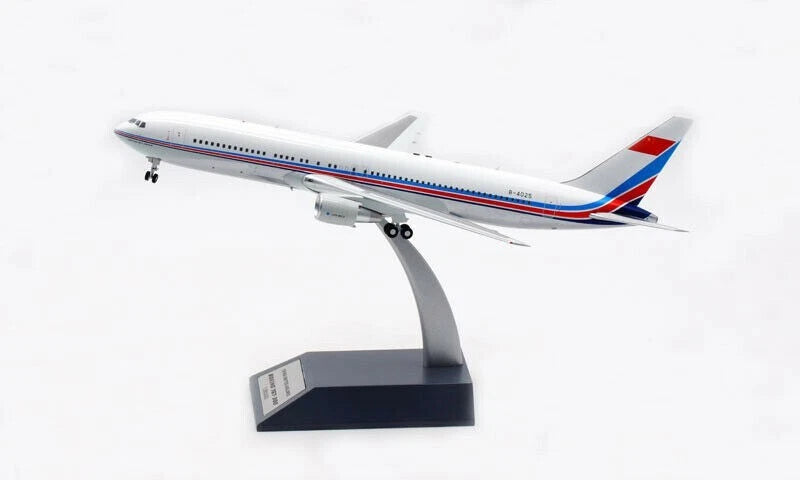 AVIATION 200 B767-300(ER) CHINESE AIR FORCE REG: B-4025